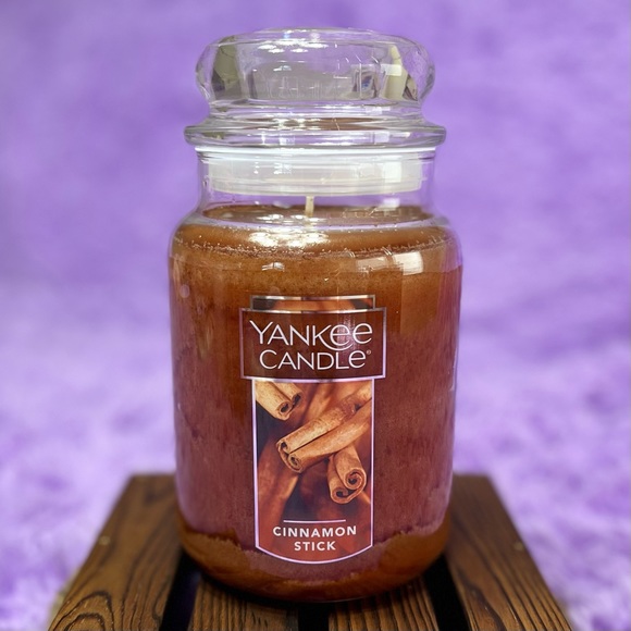 Large YANKEE CANDLE Cinnamon Stick 22 oz - Picture 8 of 12